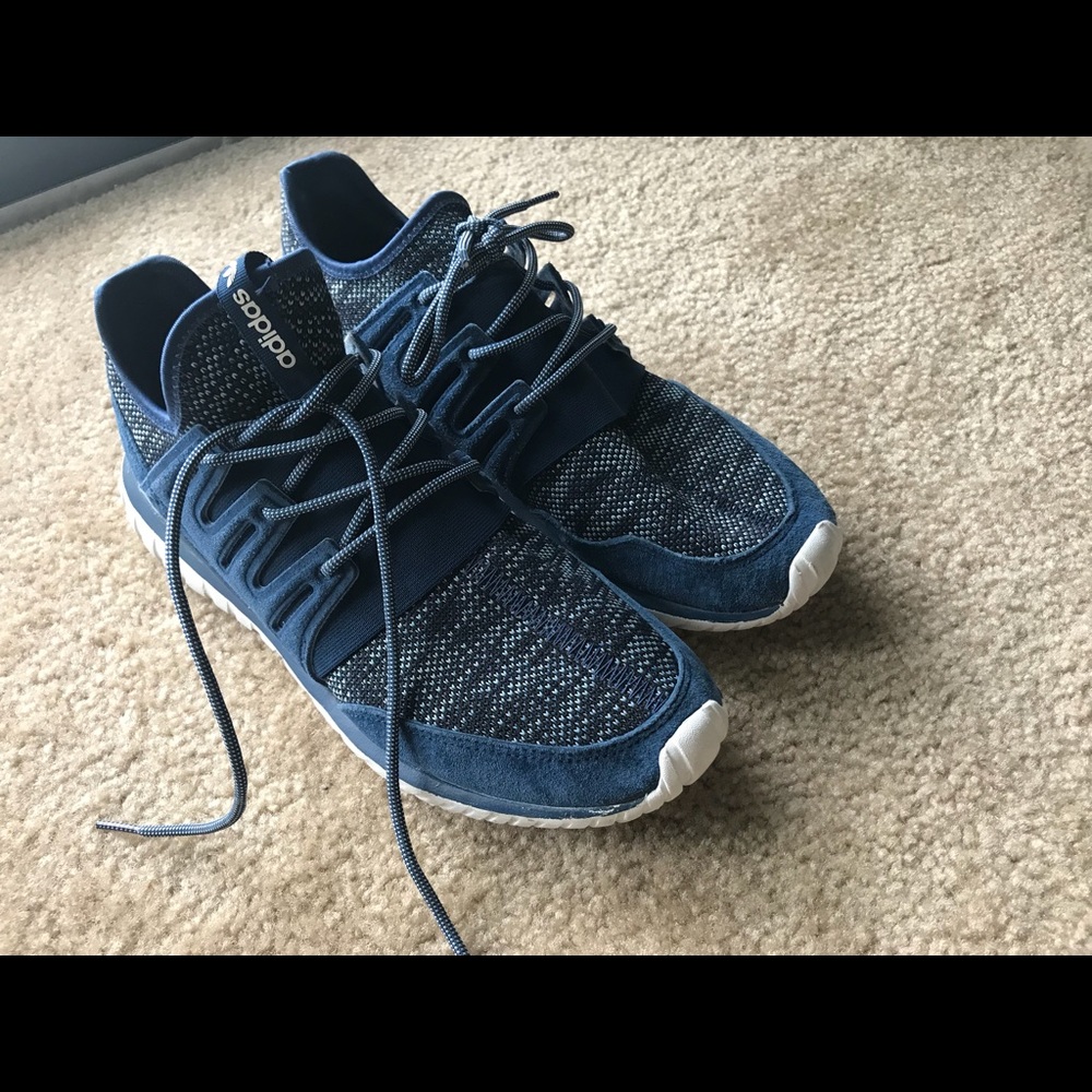 adidas Tubular Radial